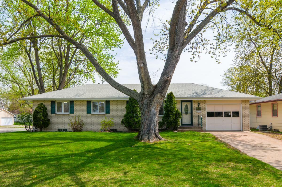 Property Photo:  5656 Quail Avenue N  MN 55429 