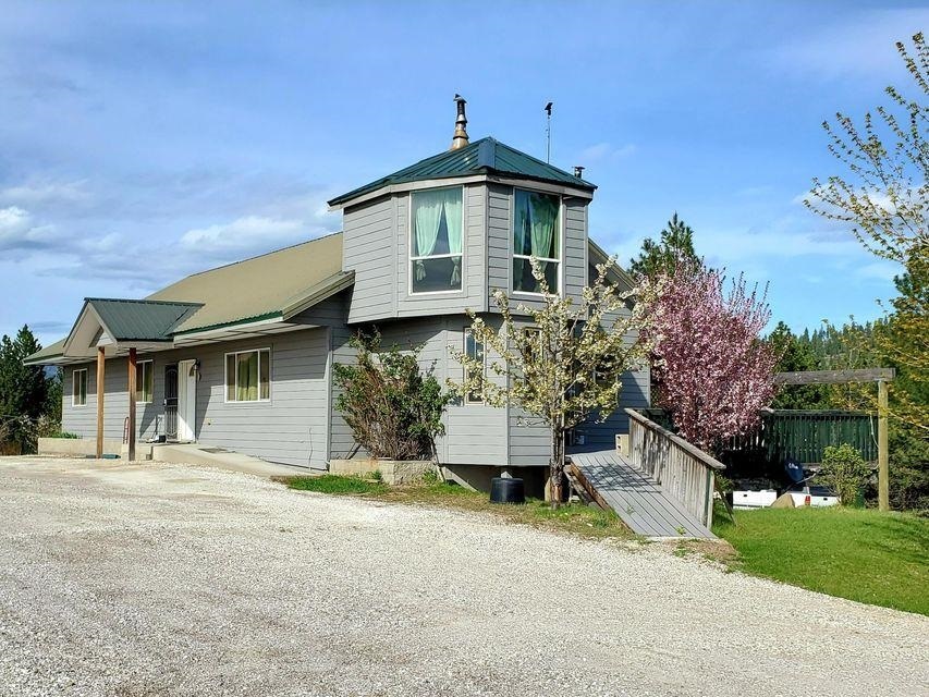 Property Photo:  3296 Skok Rd  WA 99181 