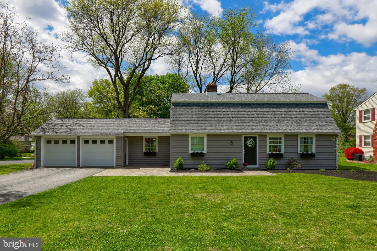 Property Photo:  201 Saint Thomas Road  PA 17601 