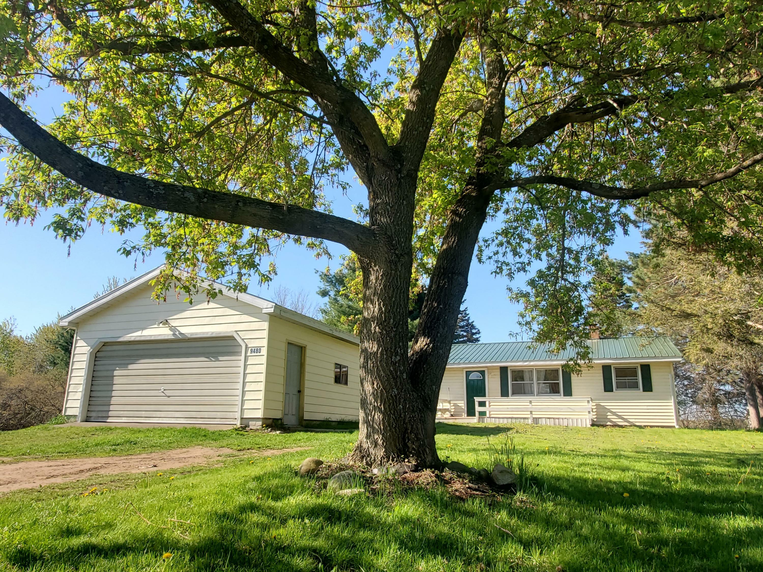Property Photo: 9480 Wasco Cove MI 49631