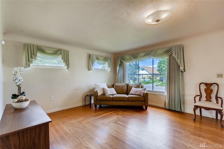 Property Photo: 5918 S Park Ave WA 98408