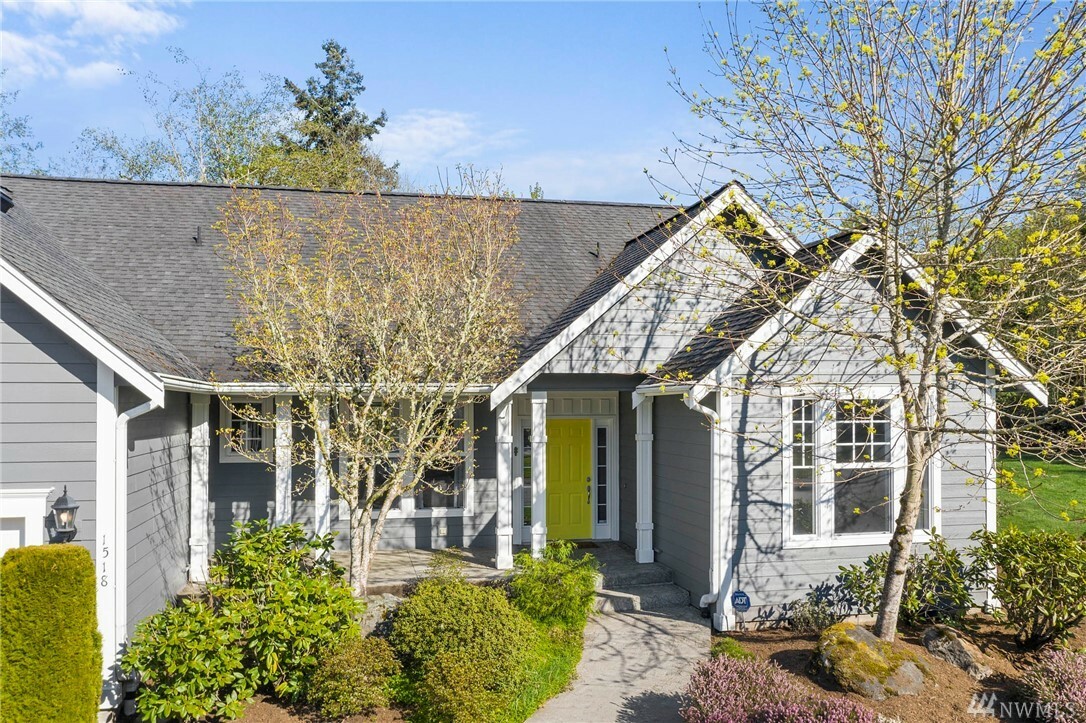 Property Photo:  1518 Eaglemont Place  WA 98274 