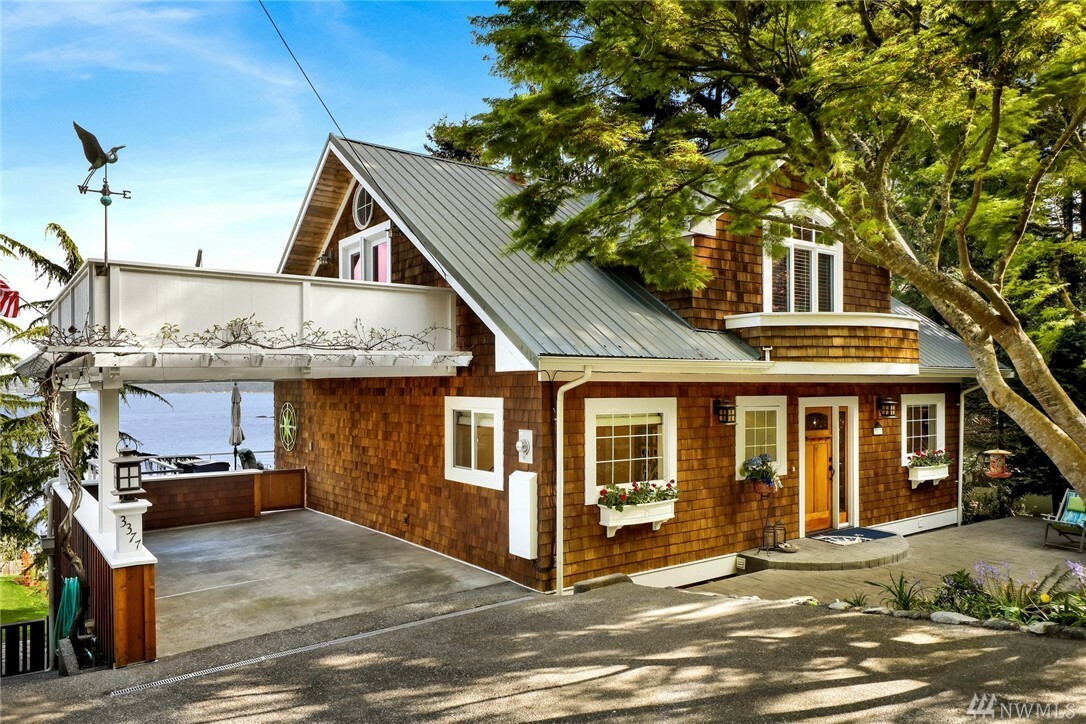Property Photo: 3377 Biz Point Rd WA 98221