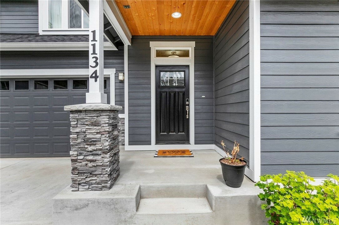 Property Photo: 1134 NE Sockeye Ct WA 98311