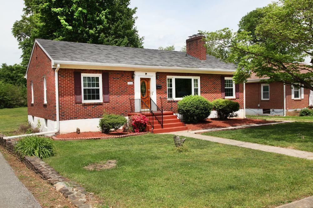 Property Photo:  2728 Cedarhurst Ave NW  VA 24012 