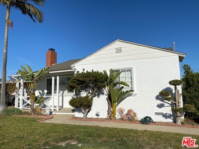 Property Photo: 15402 Gramercy Pl CA 90249