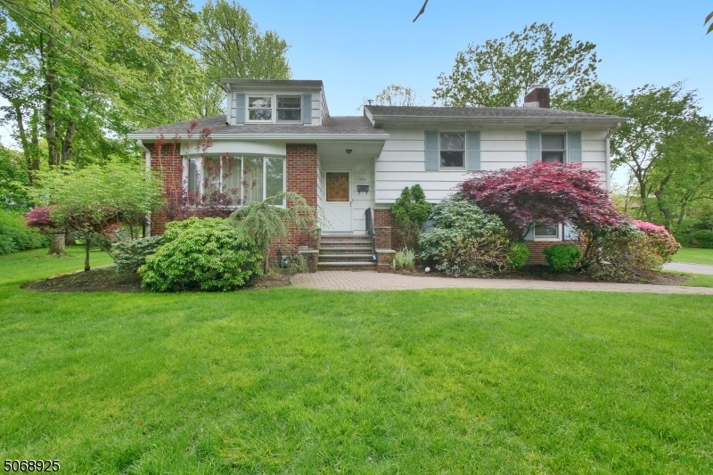 Property Photo: 1406 Sylvan Ln NJ 07076