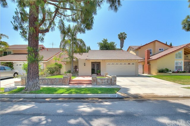 Property Photo:  13822 Acoro Street  CA 90703 