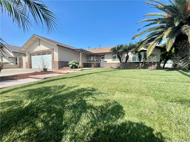 Property Photo:  225 N Rio Vista Street  CA 92806 