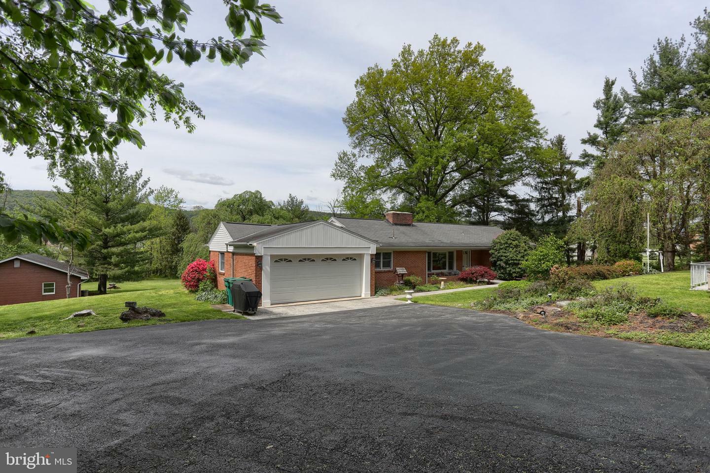 Property Photo: 3951 Linglestown Road PA 17110