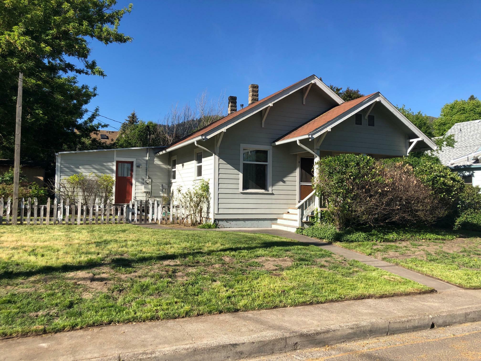 Property Photo: 548 C Street OR 97520