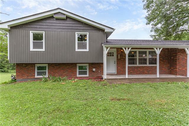 Property Photo:  1737 Berry Road  MO 64057 