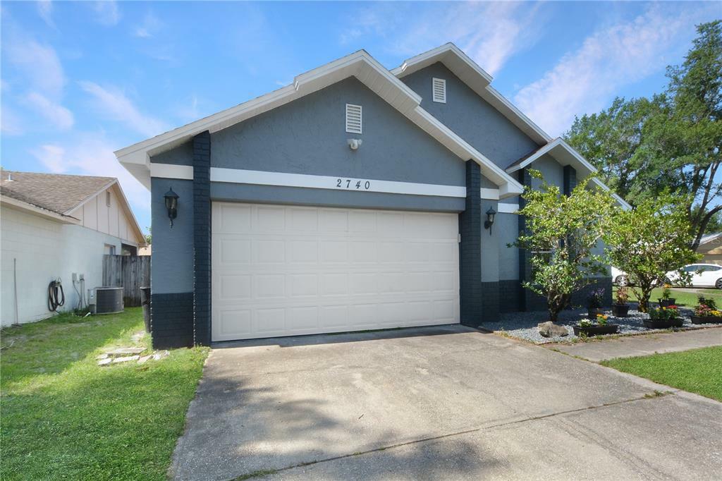 Property Photo: 2740 Annhurst Avenue FL 32826