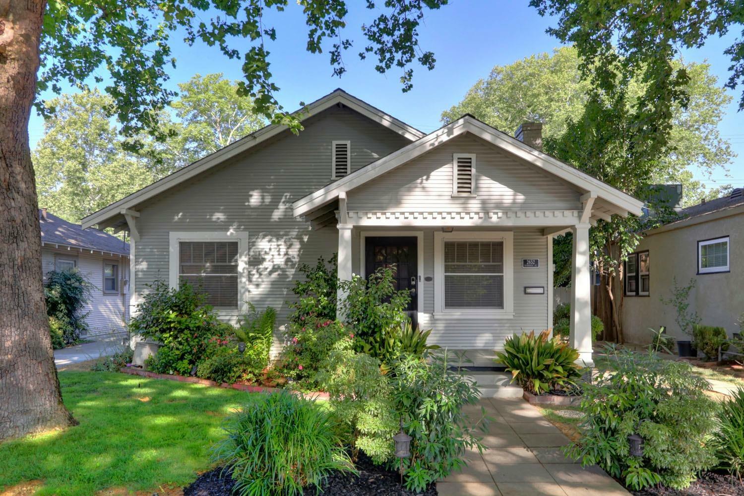 Property Photo:  2652 Harkness Street  CA 95818 