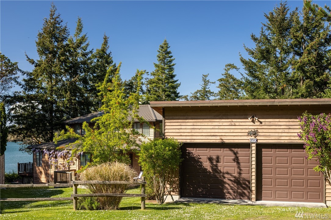 Property Photo: 210 Doe Run Rd WA 98261