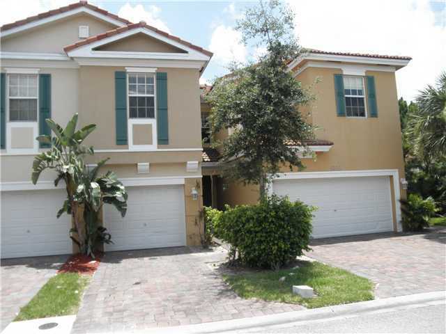 Property Photo: 1020 Pipers Cay Drive FL 33415