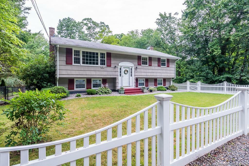 Property Photo:  543 Essex Road  CT 06498 