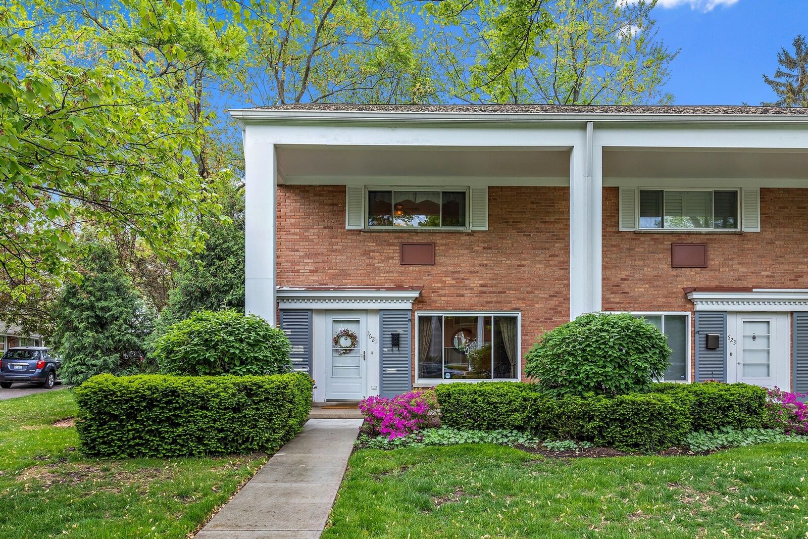 Property Photo:  1621 Palmgren Drive  IL 60025 