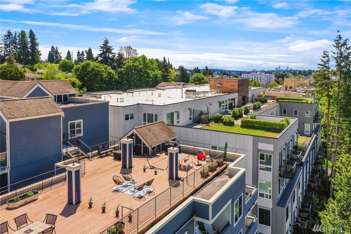 Property Photo: 9057 Greenwood Ave N 407 WA 98103