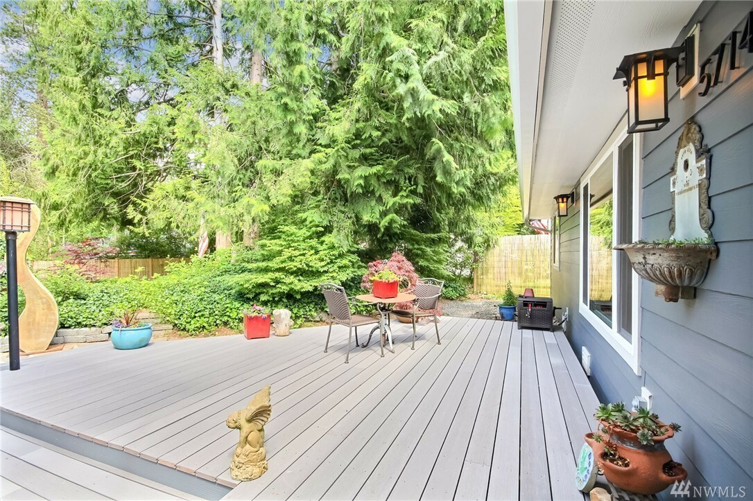 Property Photo:  5714 145th St NE  WA 98271 