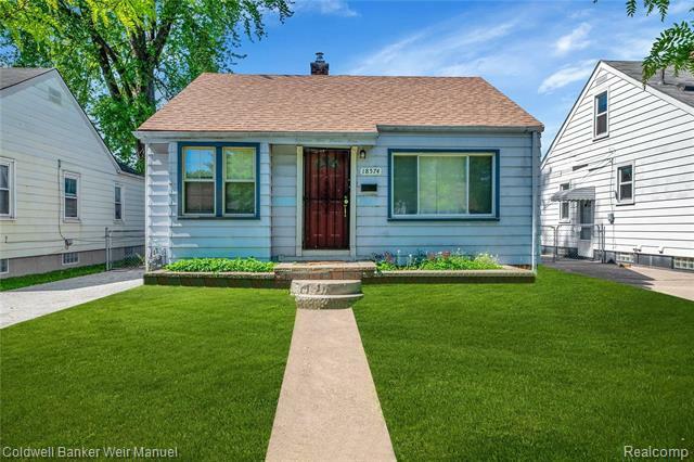 Property Photo: 18574 Woodside St MI 48225