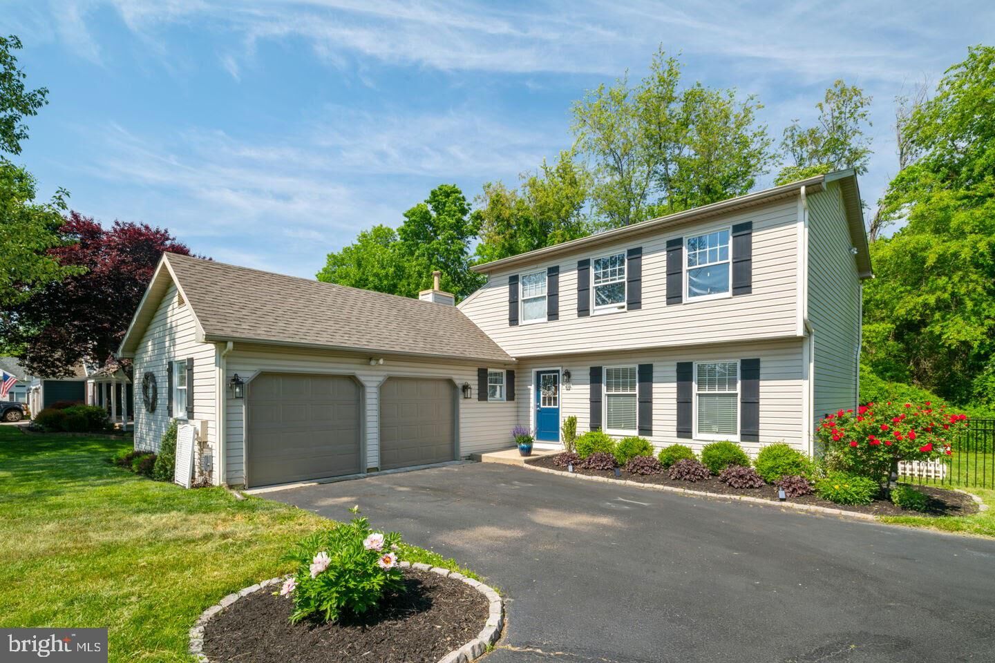 Property Photo:  202 Kelley Court  NJ 08062 