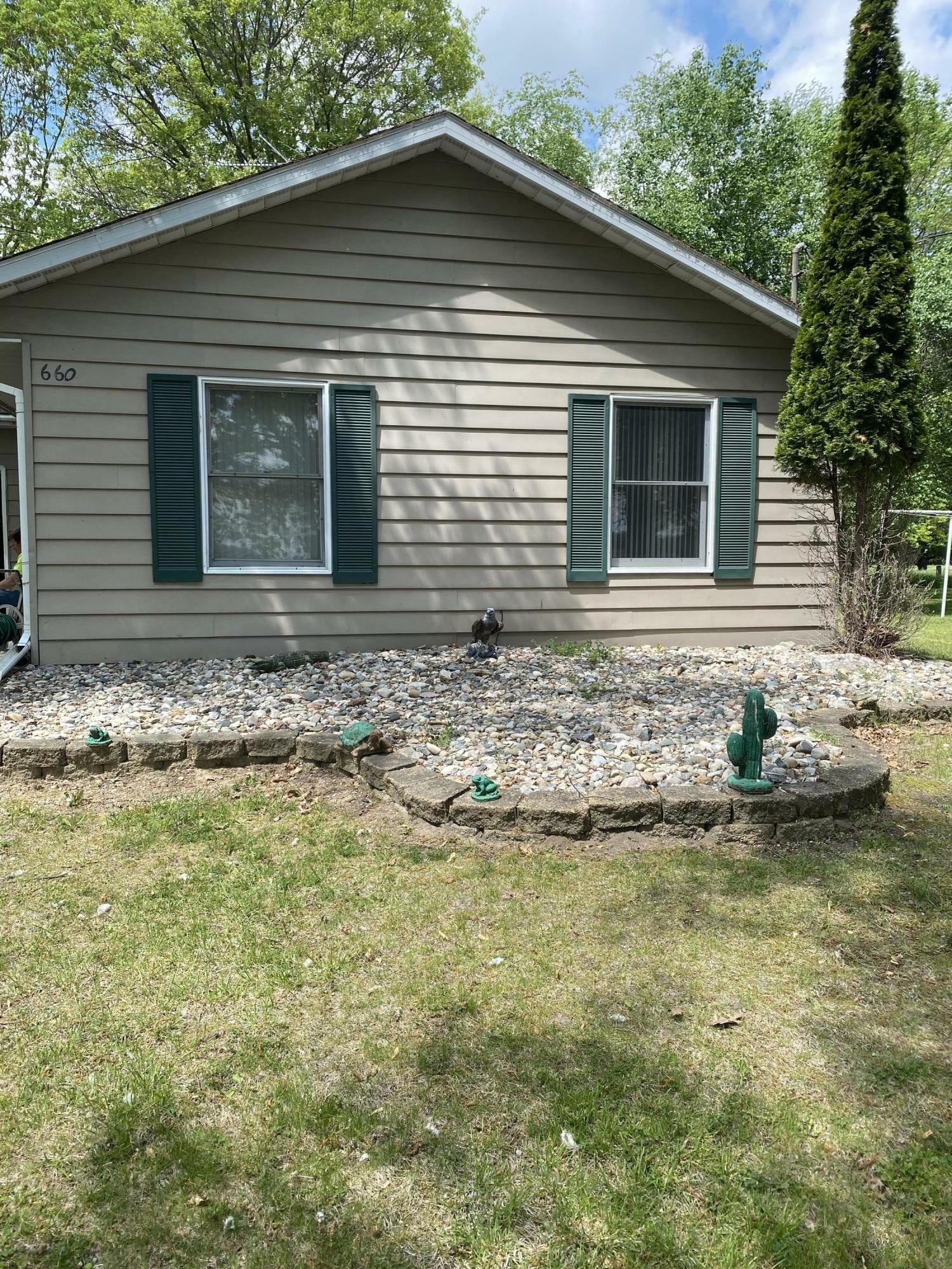 Property Photo:  660 Dorothy Bowen Drive  MI 48884 