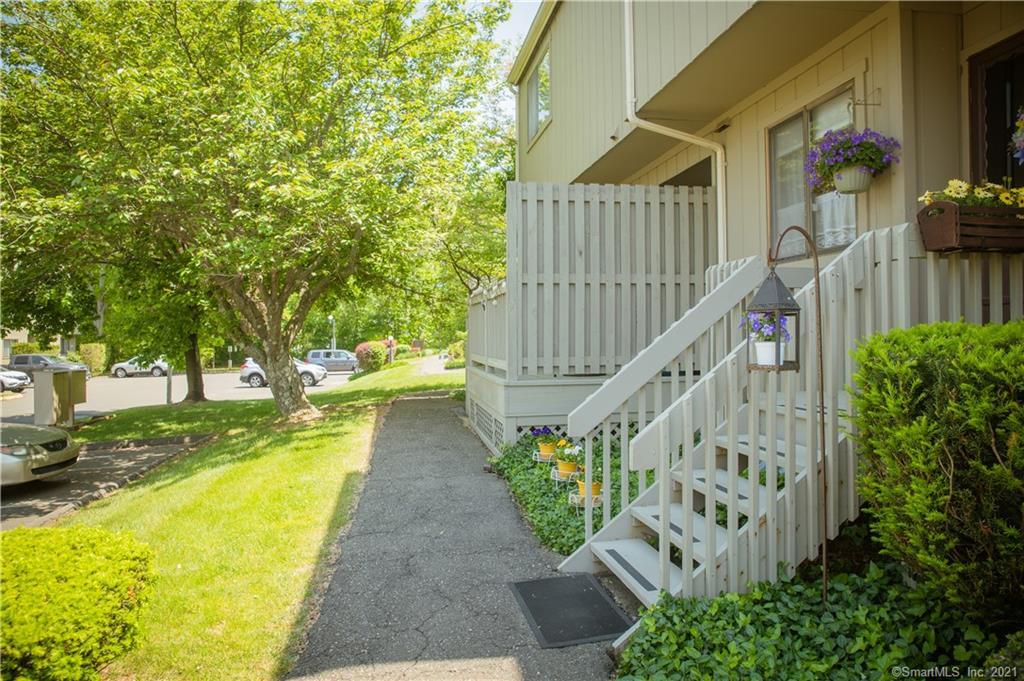 Property Photo:  119 Watch Hill Road 119  CT 06405 