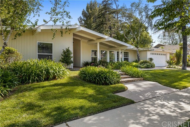 Property Photo:  20342 Coraline Circle  CA 91311 