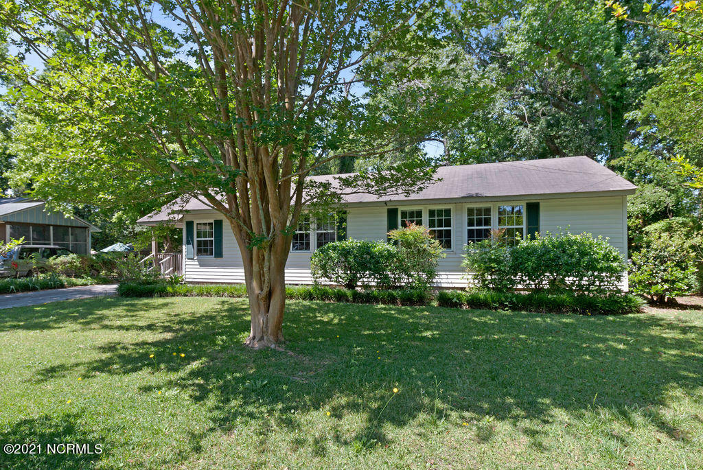 Property Photo:  519 Oak Lane  NC 28540 