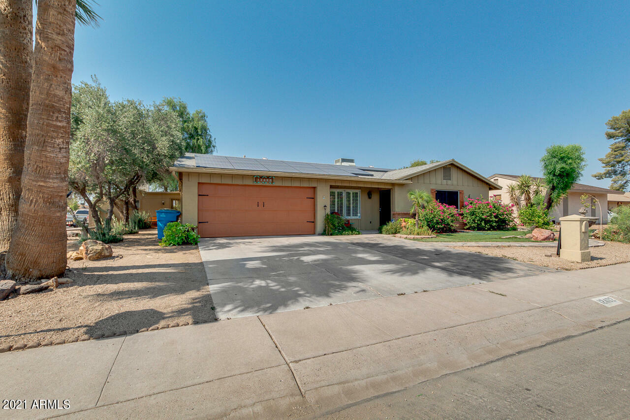 Property Photo:  12402 N Columbine Drive  AZ 85029 