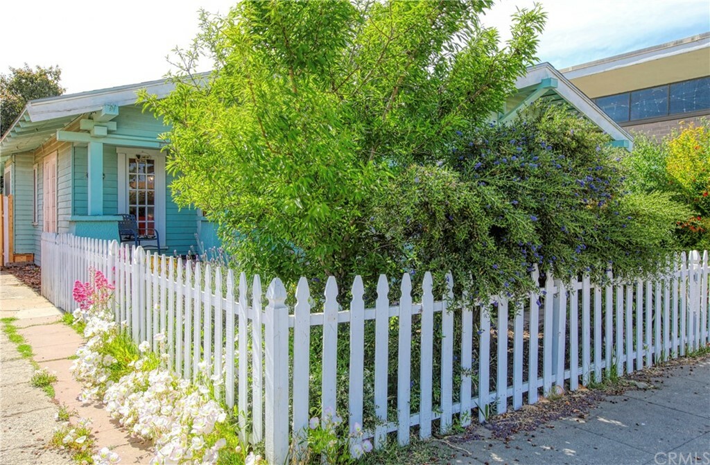 Property Photo:  407 S Lincoln Street  CA 93458 