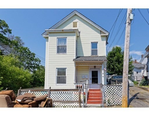 Property Photo:  33 England St  MA 01852 