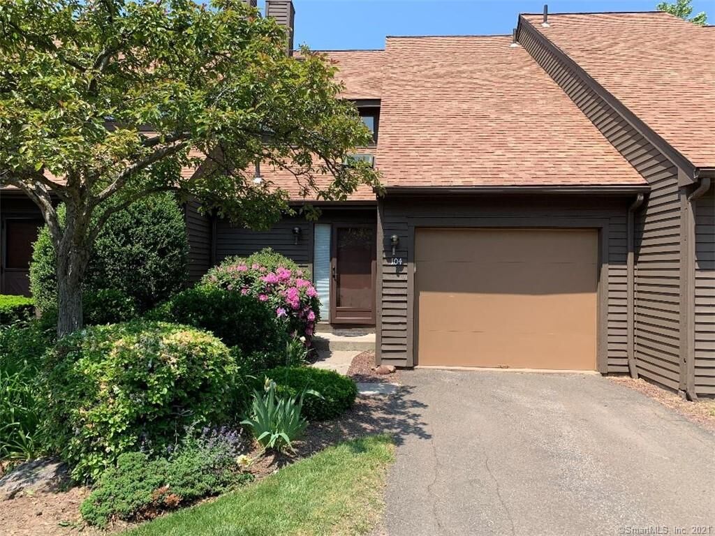 Property Photo: 900 Mix Avenue 104 CT 06514