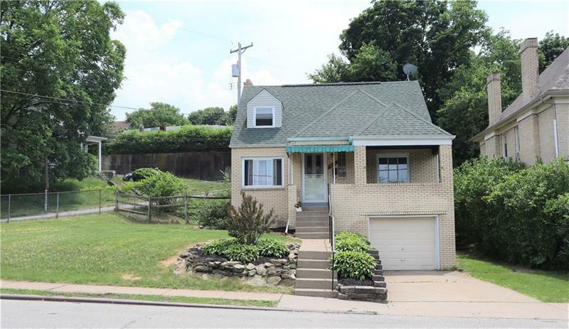 Property Photo:  1054 Bellaire Ave  PA 15226 