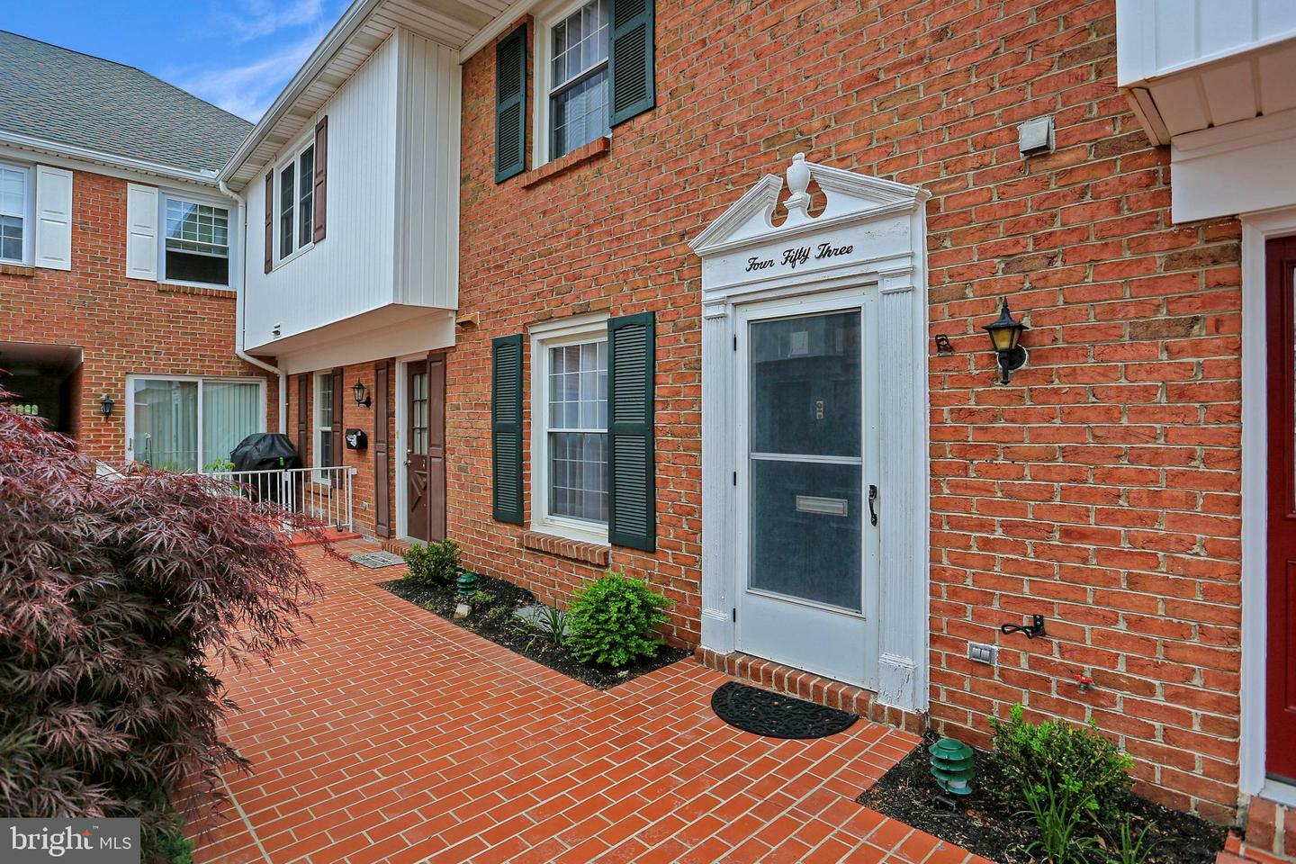 Property Photo: 453 W Caracas Avenue PA 17033