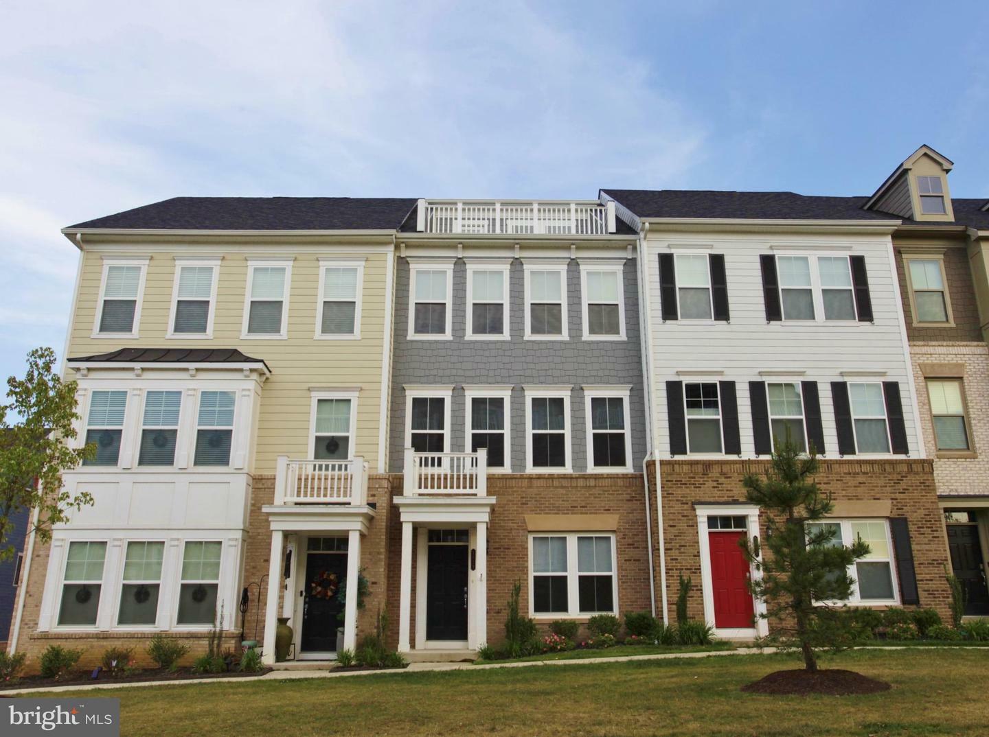 Property Photo: 2029 Alder Lane VA 22026