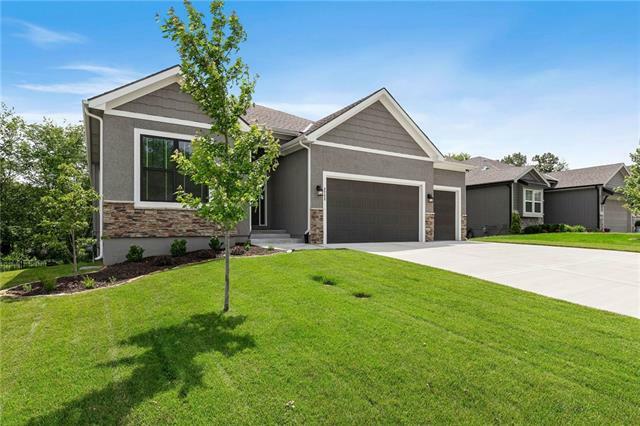 Property Photo:  4733 Lakecrest Drive  KS 66218 