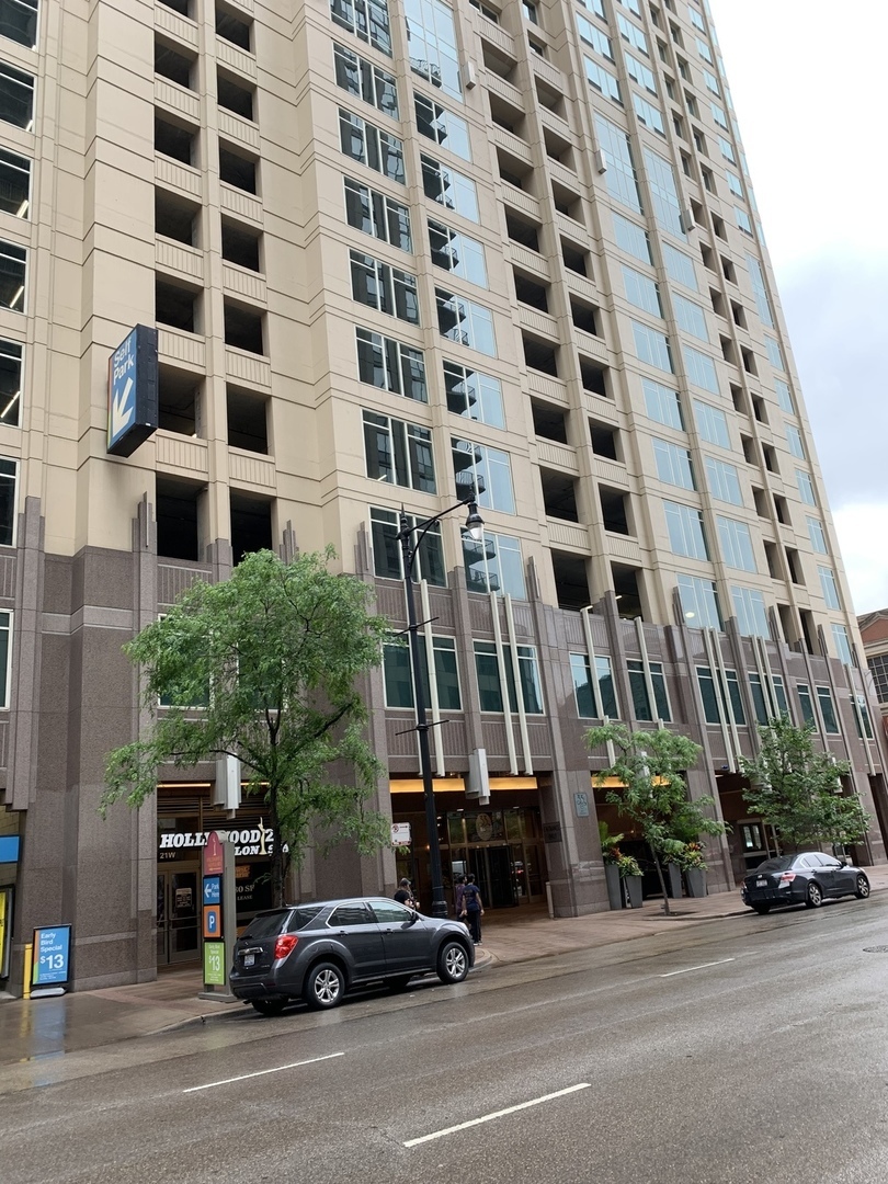 Property Photo: 33 W Ontario Street 20F IL 60654