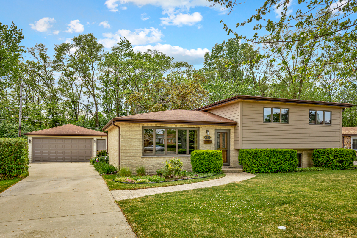 Property Photo:  457 S Ardmore Terrace  IL 60101 