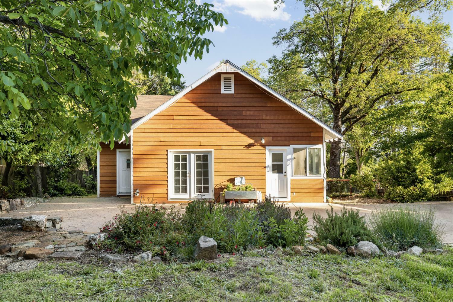 Property Photo: 10306 Durbrow Road CA 95945