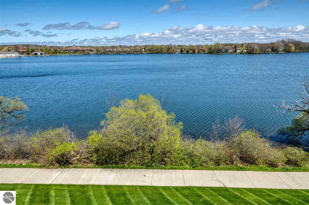 Property Photo:  949 Lake Ridge Drive  MI 49686 