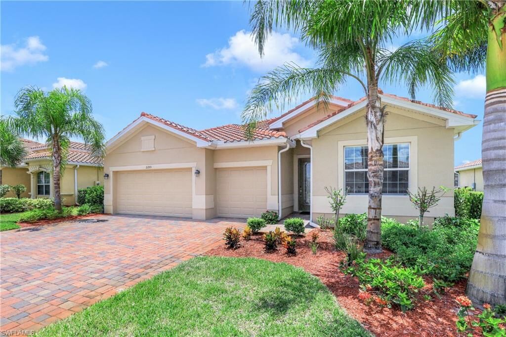 Property Photo: 2255 Vermont Ln FL 34120