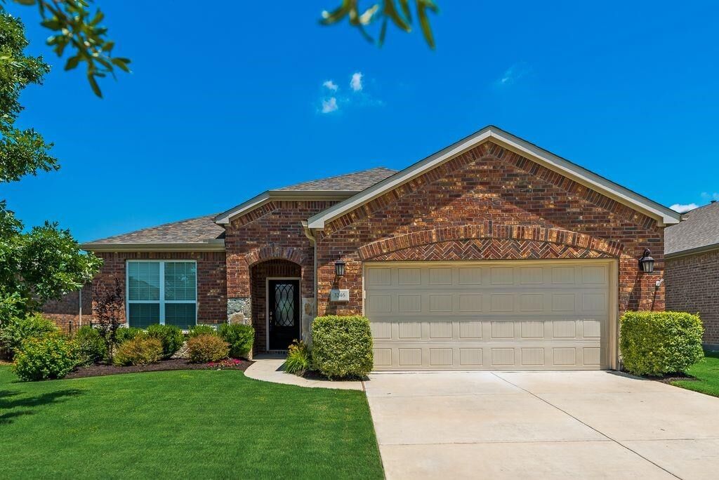 Property Photo:  3246 Castaway Lane  TX 75036 