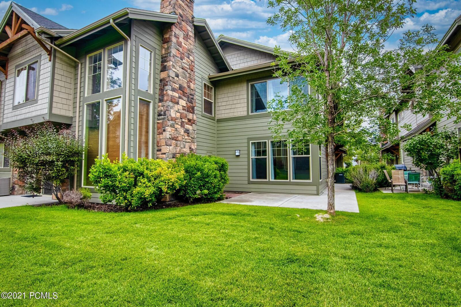 Property Photo: 6180 N Fox Pointe Circle B1 UT 84098