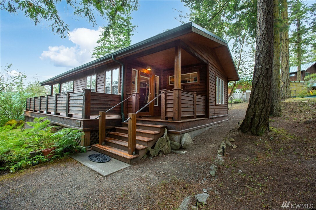 Property Photo: 166 White Point Rd WA 98250