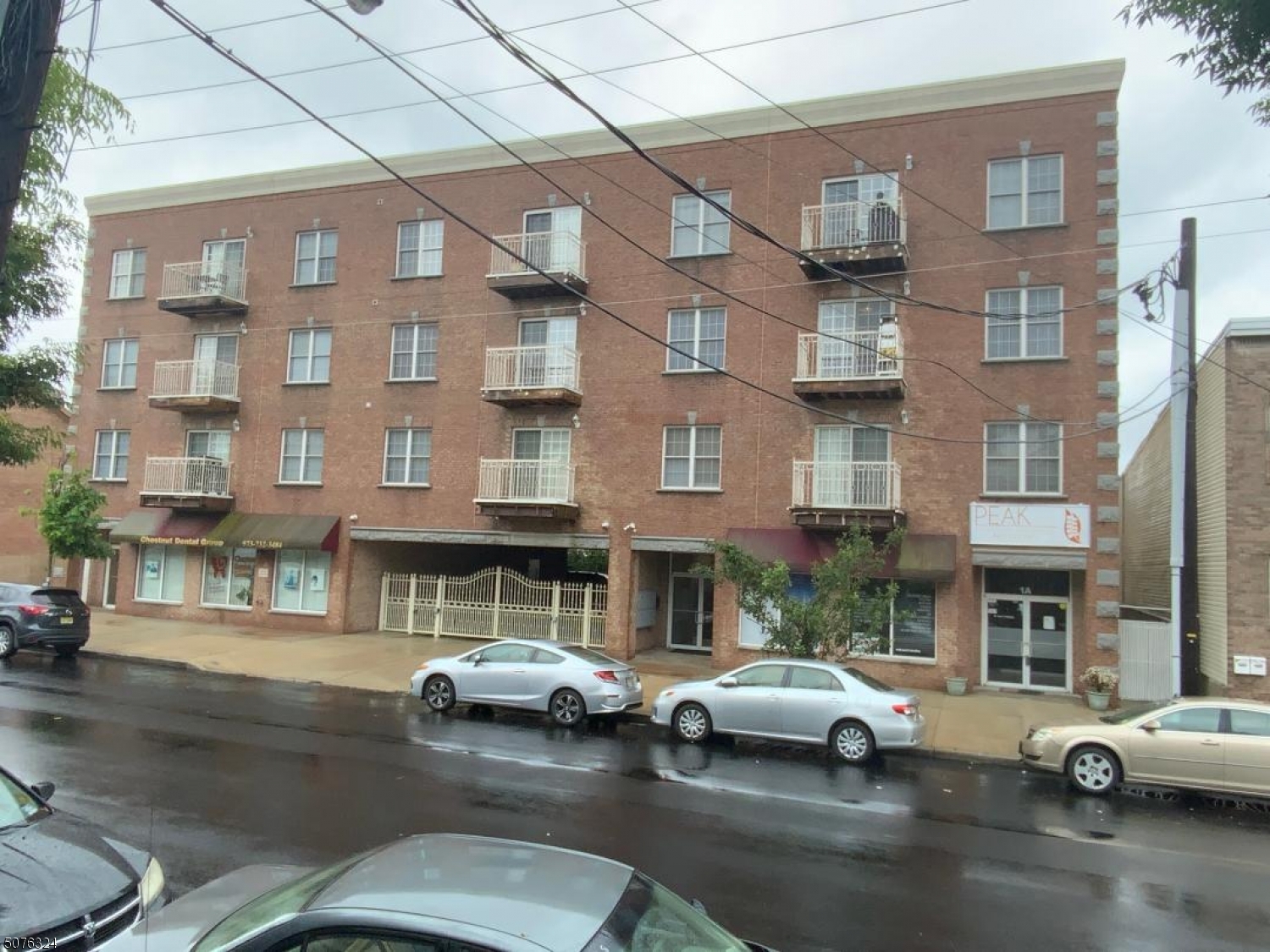 Property Photo:  411 Chestnut St Unit 3B  NJ 07105 