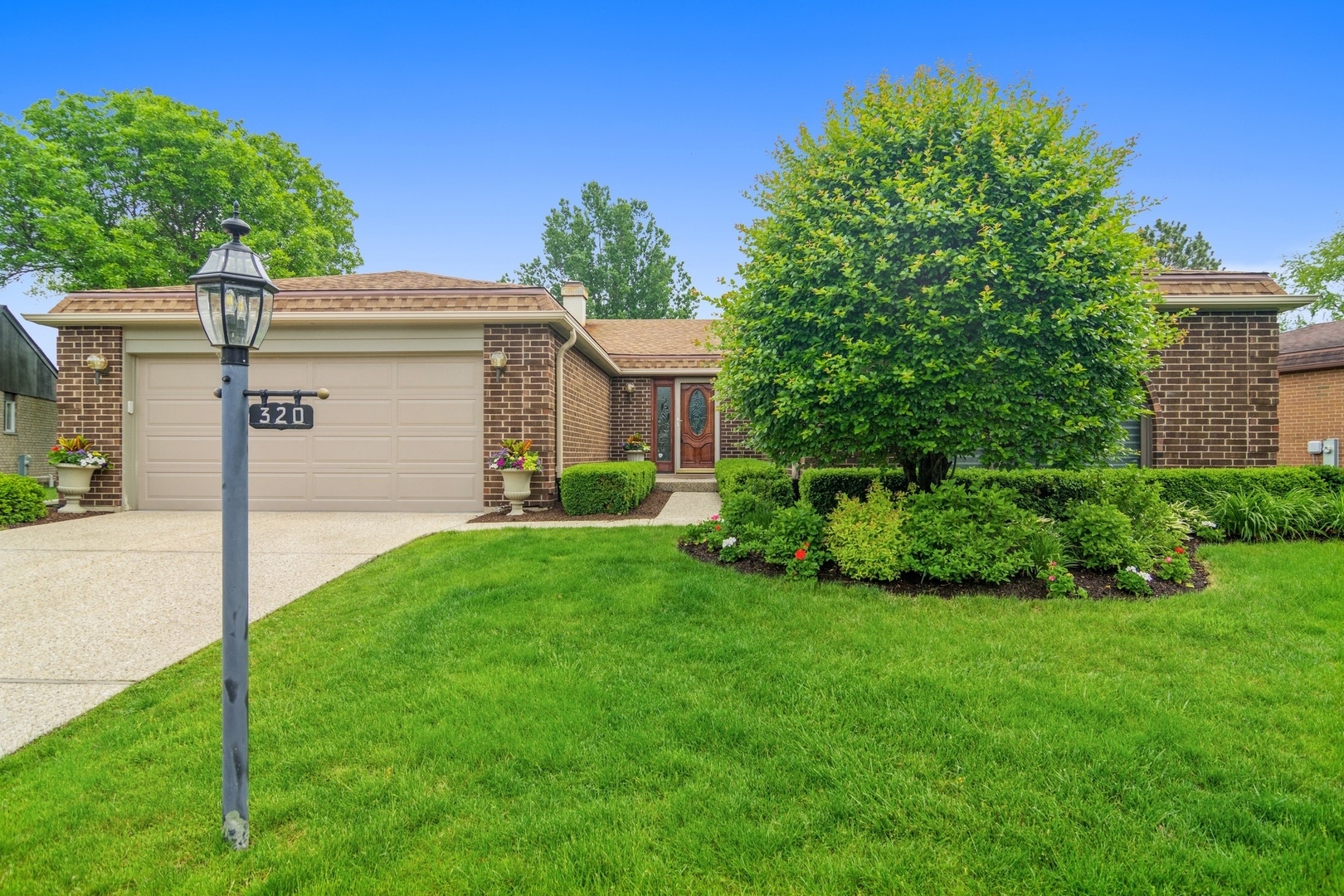 Property Photo: 320 Basswood Drive IL 60062