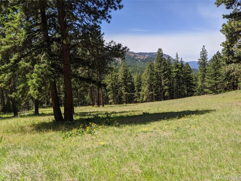 Property Photo: 250 252 Thornton View Rd WA 98922