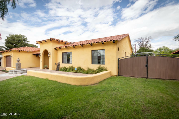 Property Photo:  1216 W Solano Drive  AZ 85013 